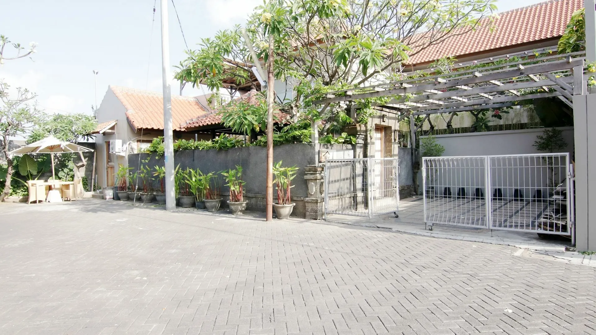 W Home Seminyak location